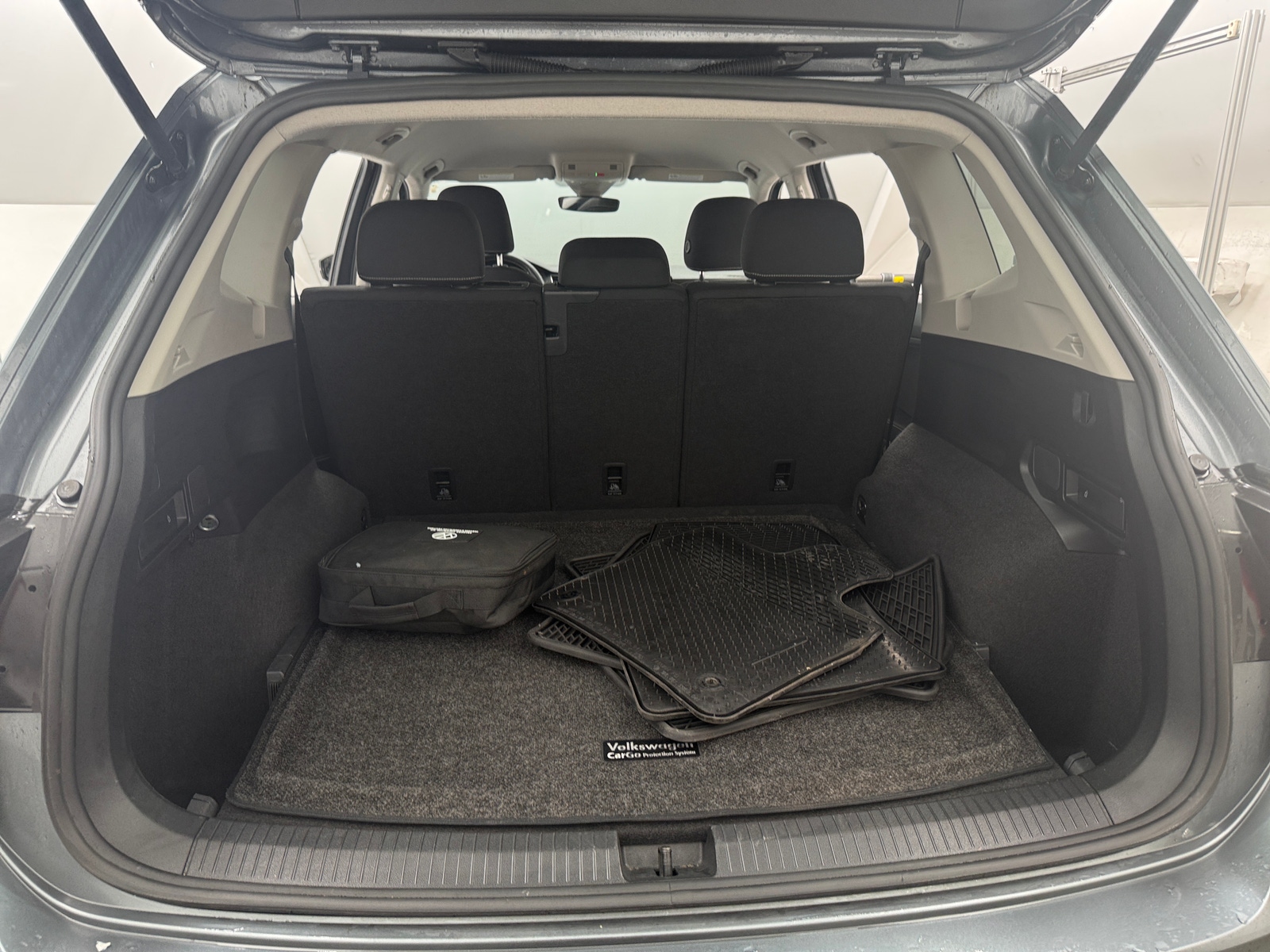 Thumbnail: 2022 Volkswagen Tiguan - 7