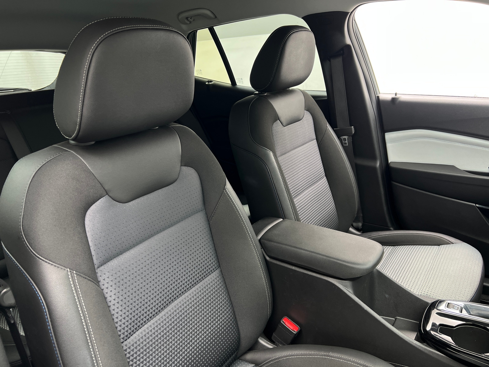 Thumbnail: 2025 Chevrolet Trax - 2