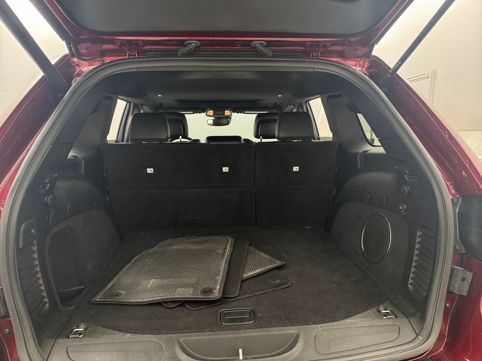 Thumbnail: 2020 Jeep Grand Cherokee - 6