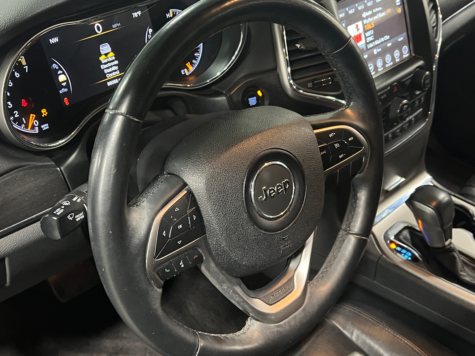 Thumbnail: 2018 Jeep Grand Cherokee - 4