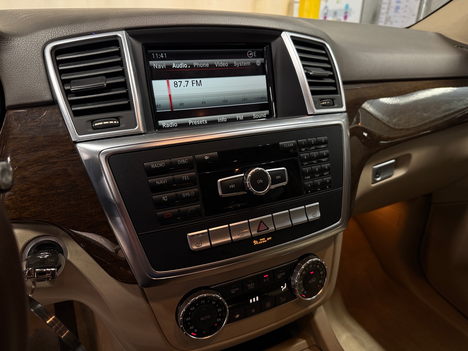Thumbnail: 2014 Mercedes-Benz M-Class - 3