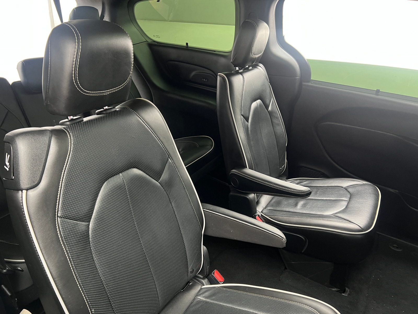 Thumbnail: 2021 Chrysler Pacifica - 5