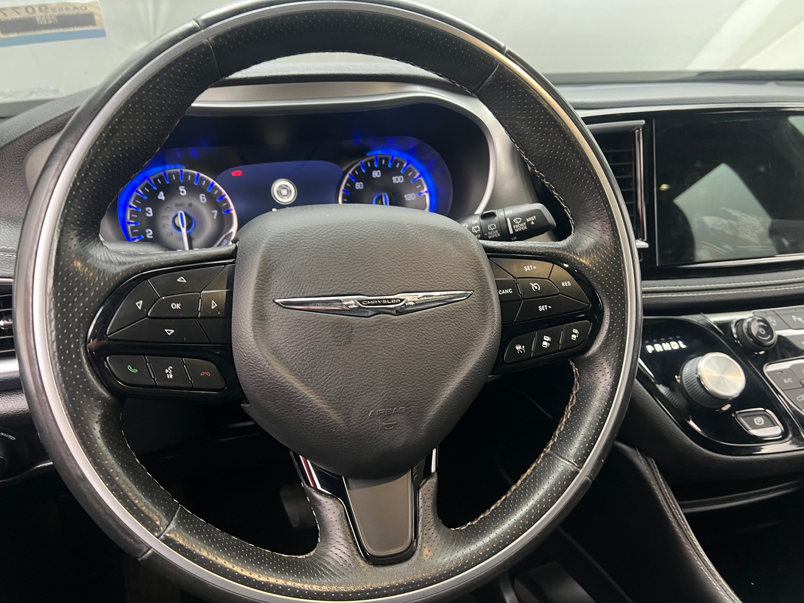 Thumbnail: 2021 Chrysler Pacifica - 4