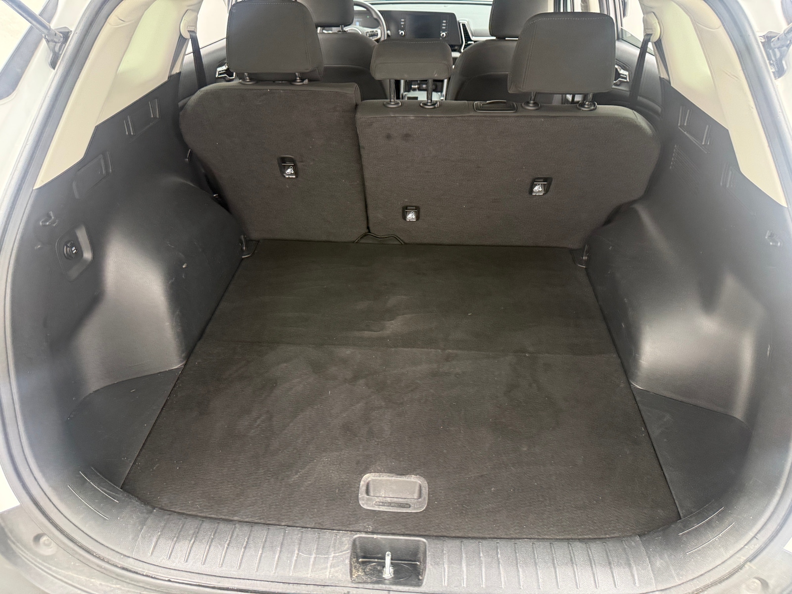 Thumbnail: 2025 Kia Sportage - 7