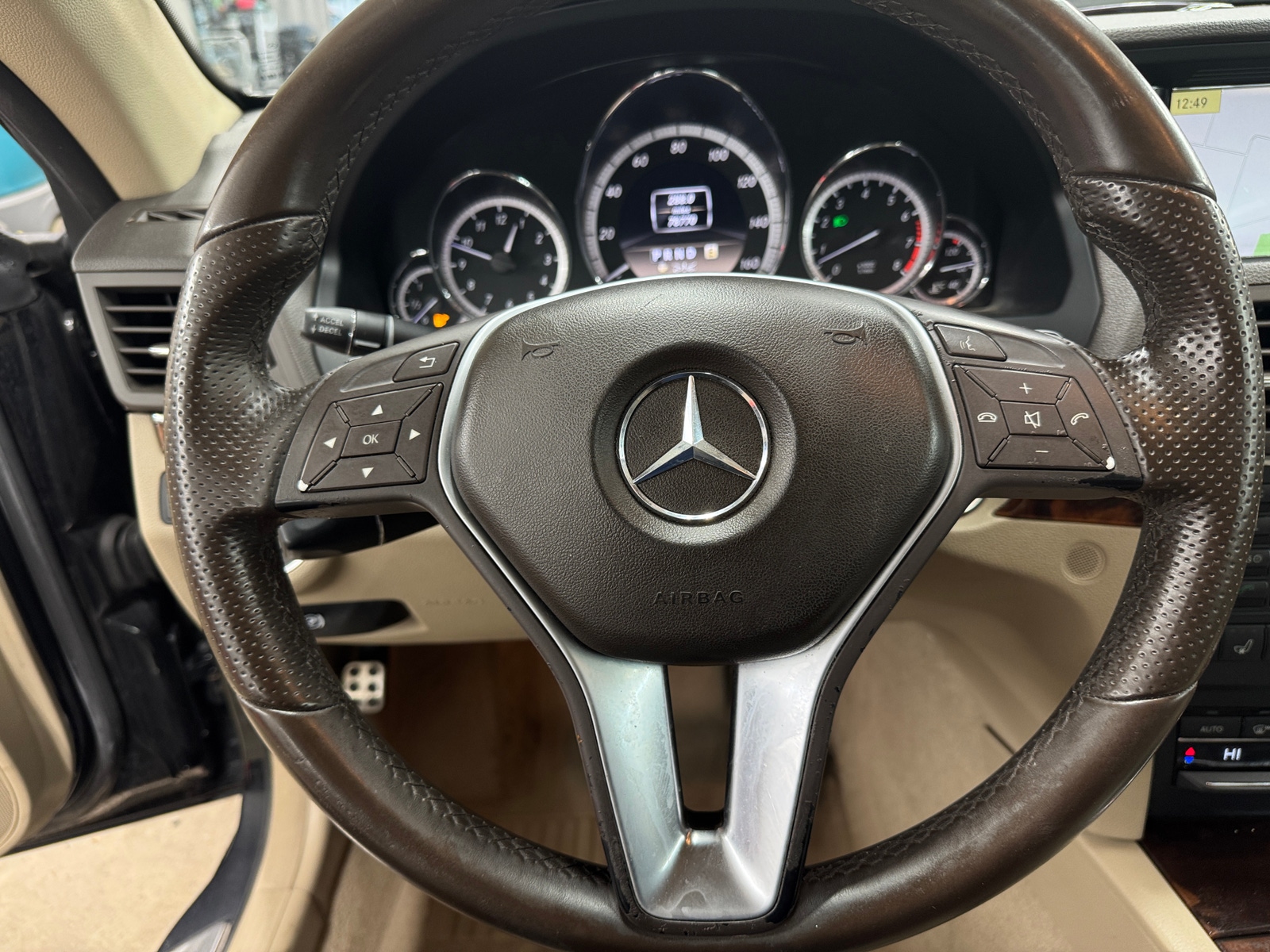 Thumbnail: 2012 Mercedes-Benz E-Class - 4