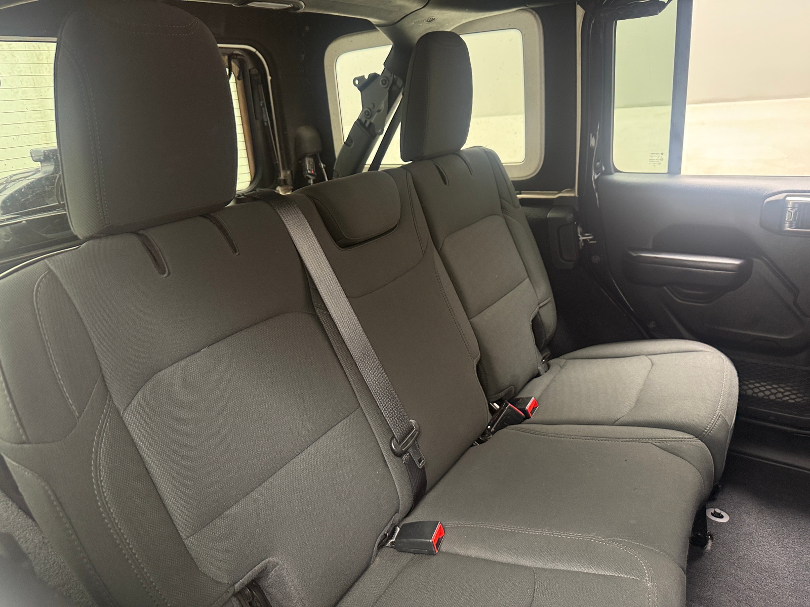 Thumbnail: 2021 Jeep Wrangler - 6