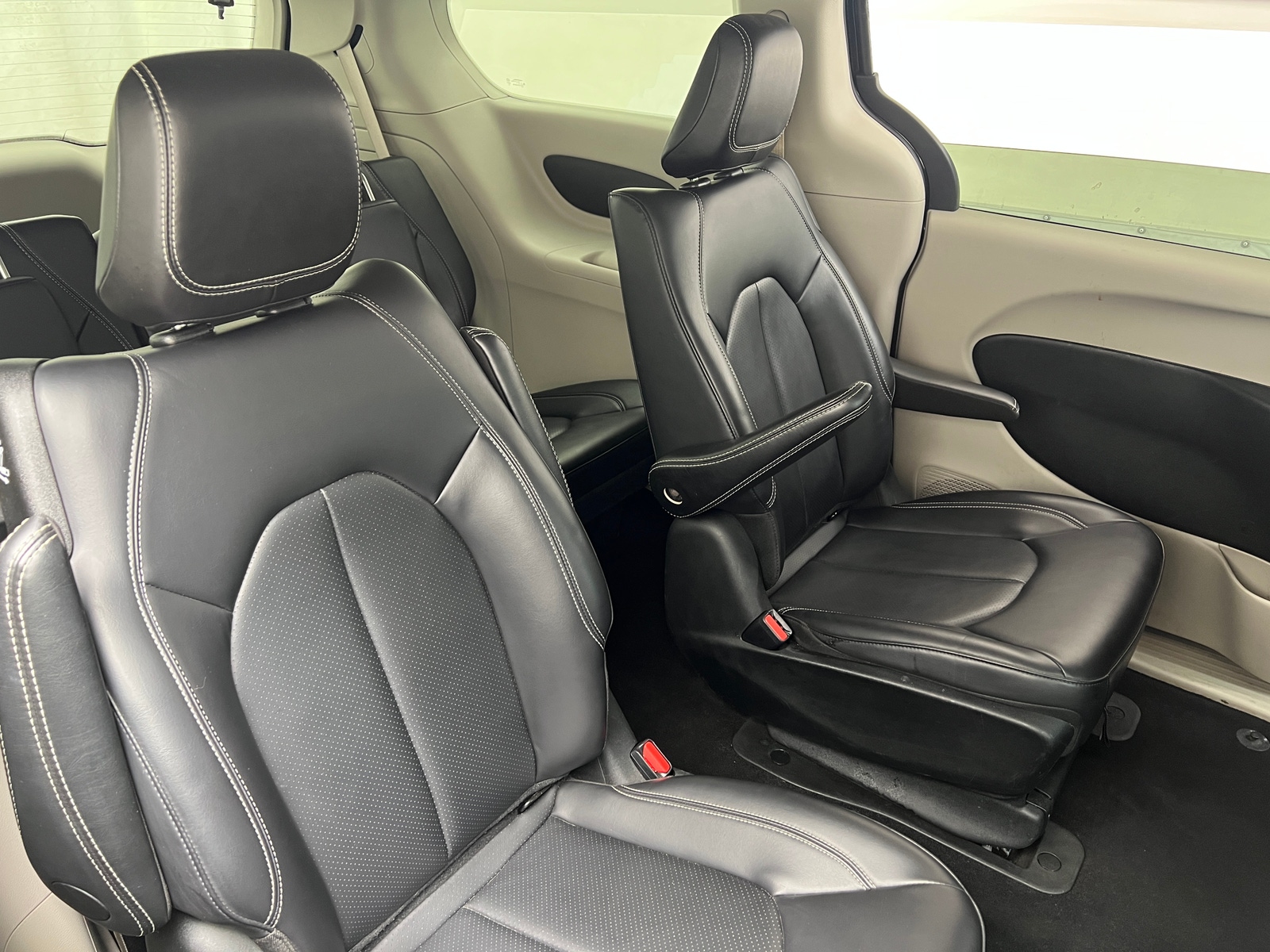 Thumbnail: 2024 Chrysler Pacifica - 5