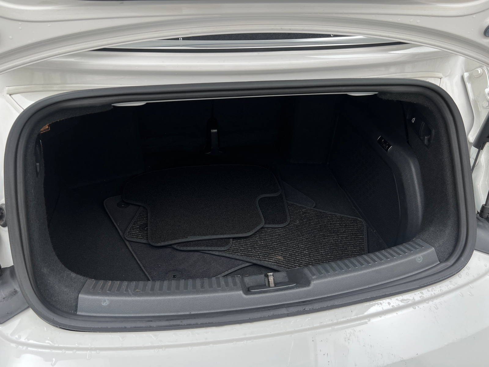 Thumbnail: 2014 Volkswagen Beetle - 5