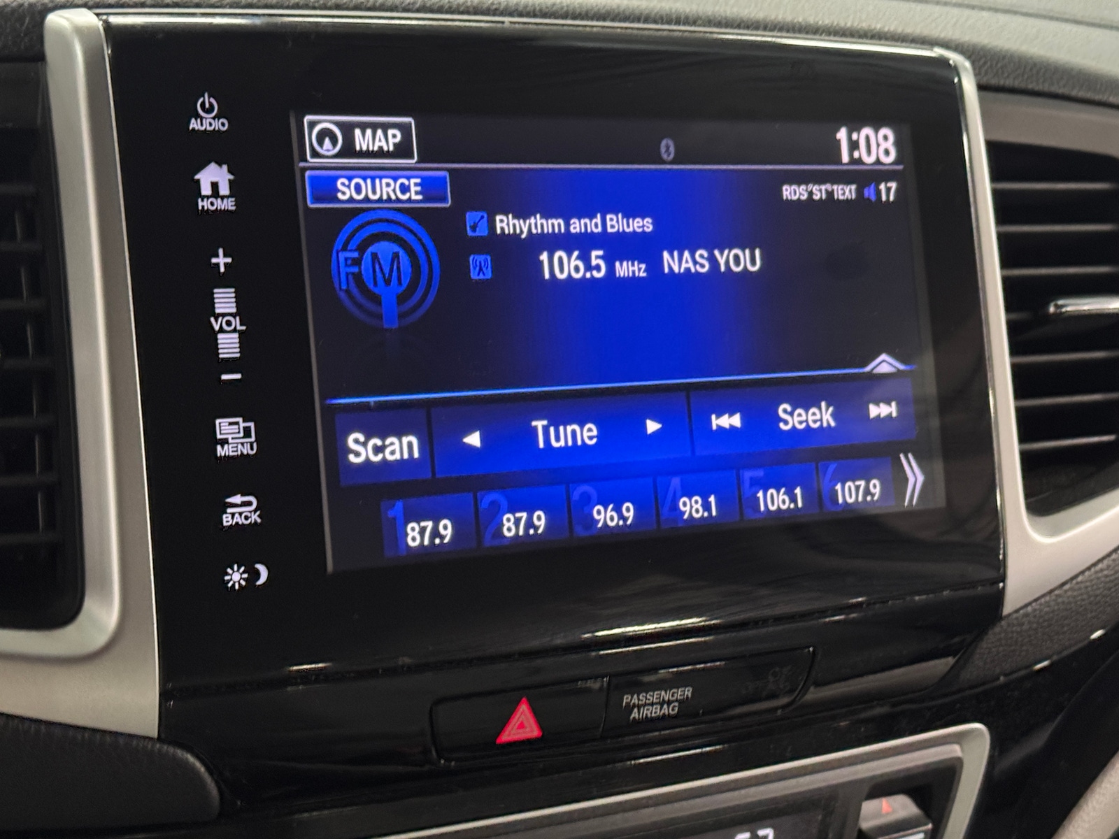 Thumbnail: 2018 Honda Pilot - 3