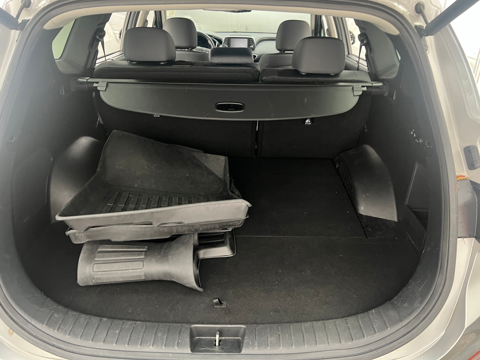 Thumbnail: 2020 Hyundai Santa Fe - 7