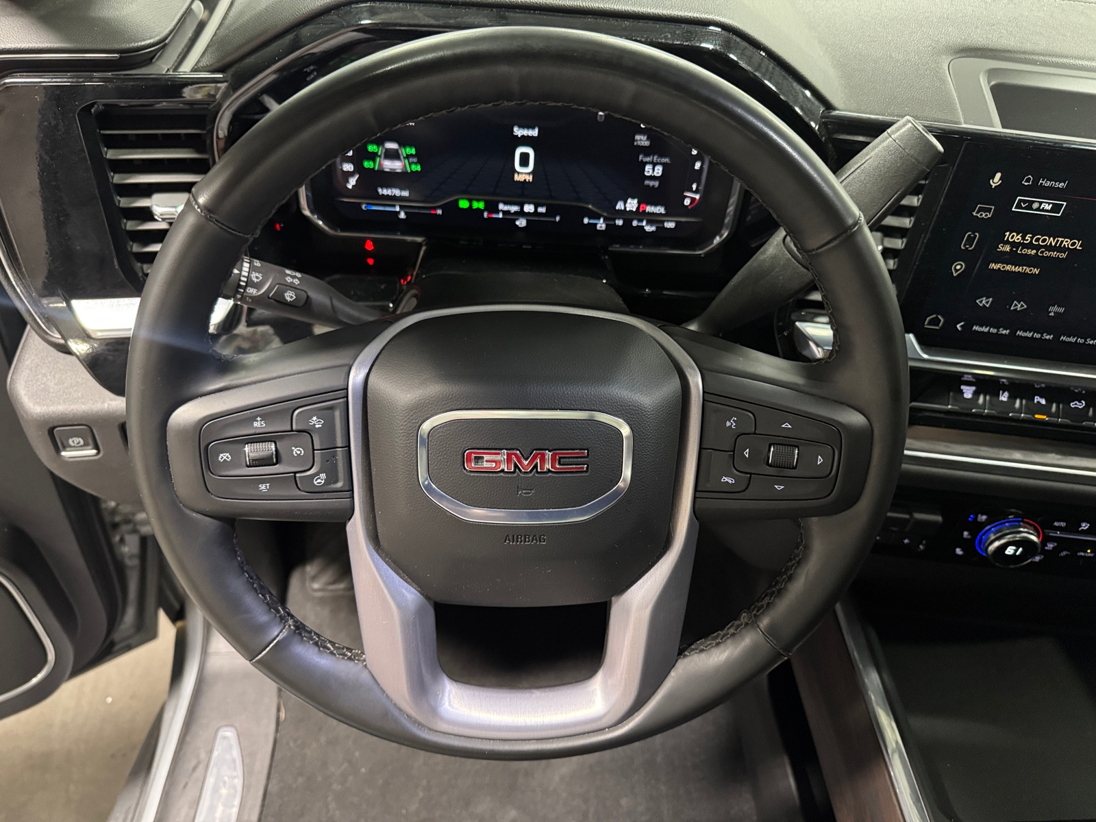 Thumbnail: 2025 GMC Sierra 2500 - 4