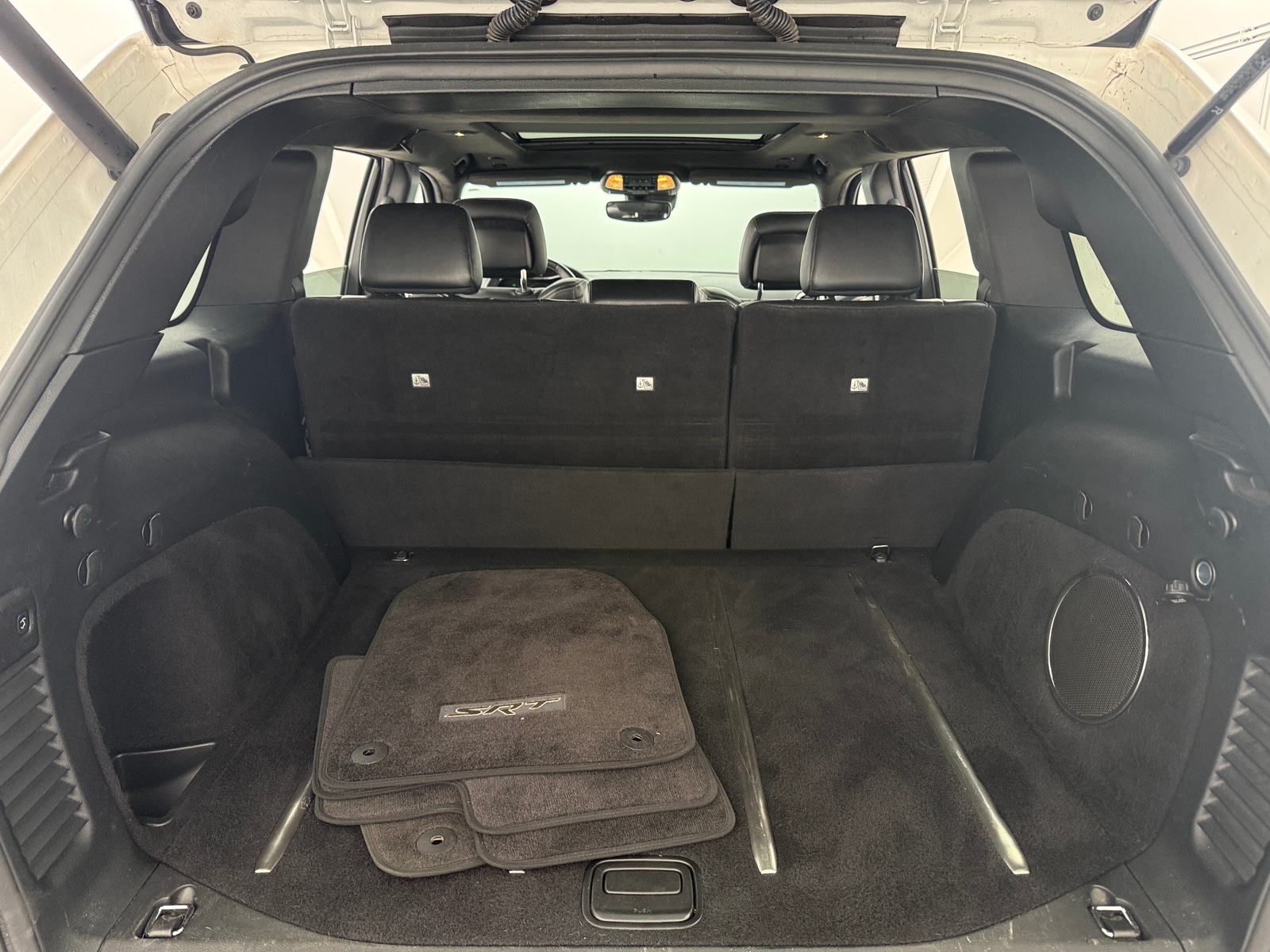 Thumbnail: 2017 Jeep Grand Cherokee - 6