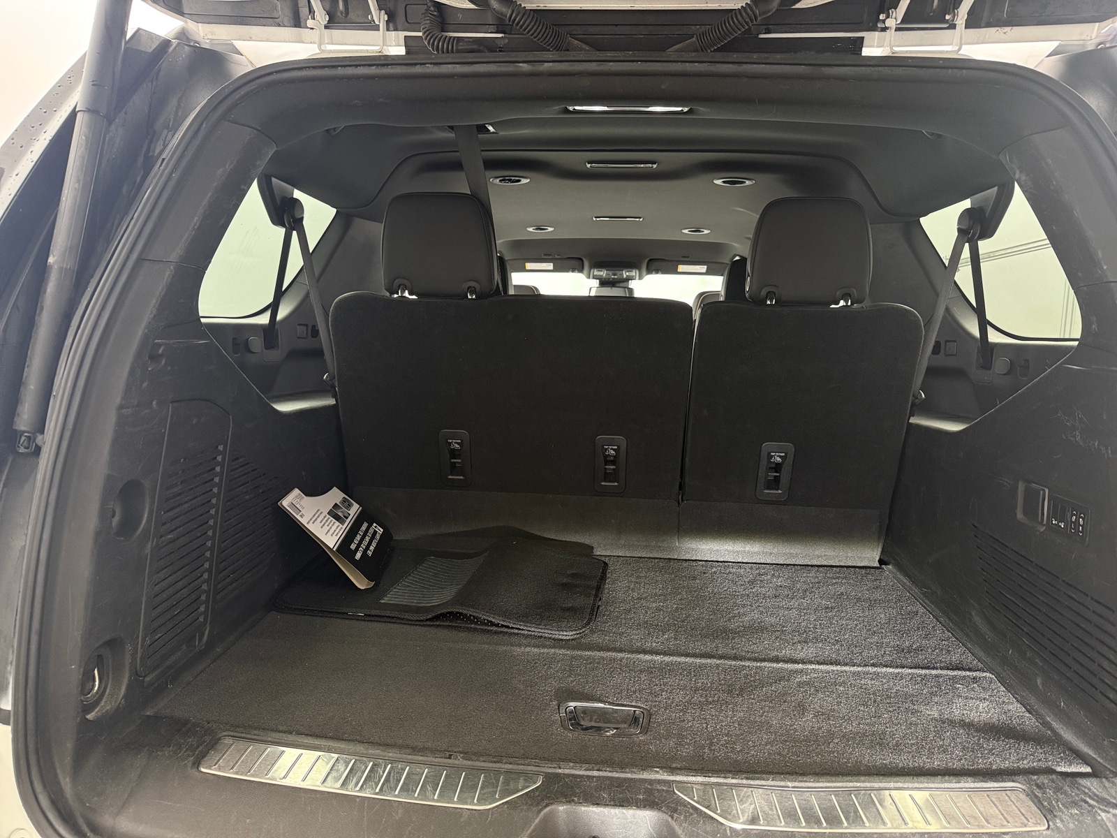 Thumbnail: 2023 Chevrolet Suburban - 6