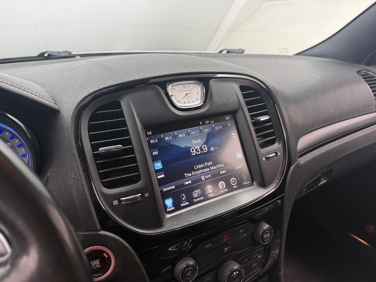 Thumbnail: 2016 Chrysler 300 - 3