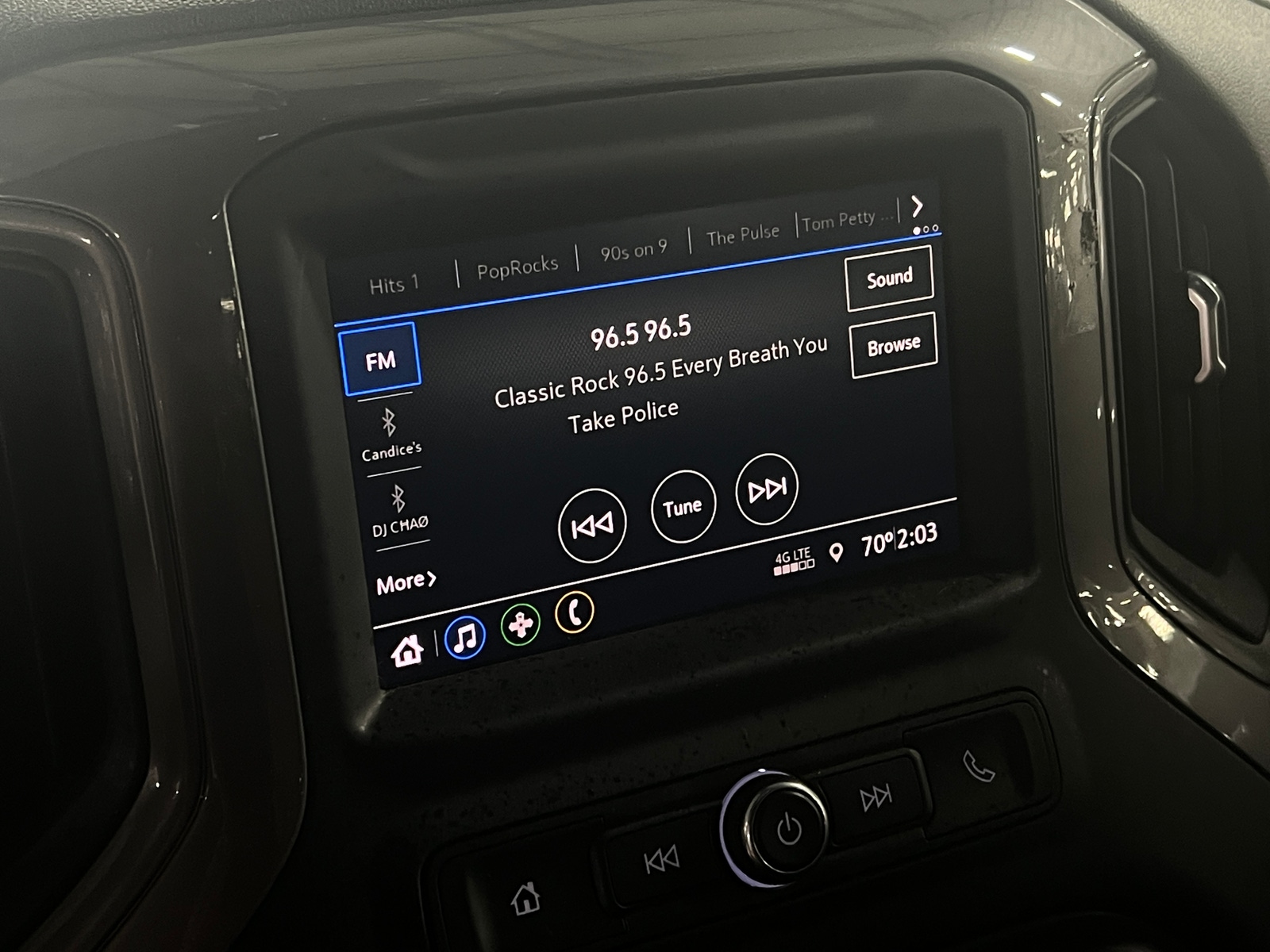 Thumbnail: 2021 Chevrolet Silverado 1500 - 4