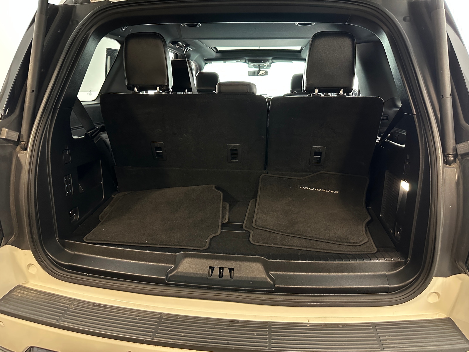 Thumbnail: 2021 Ford Expedition - 6