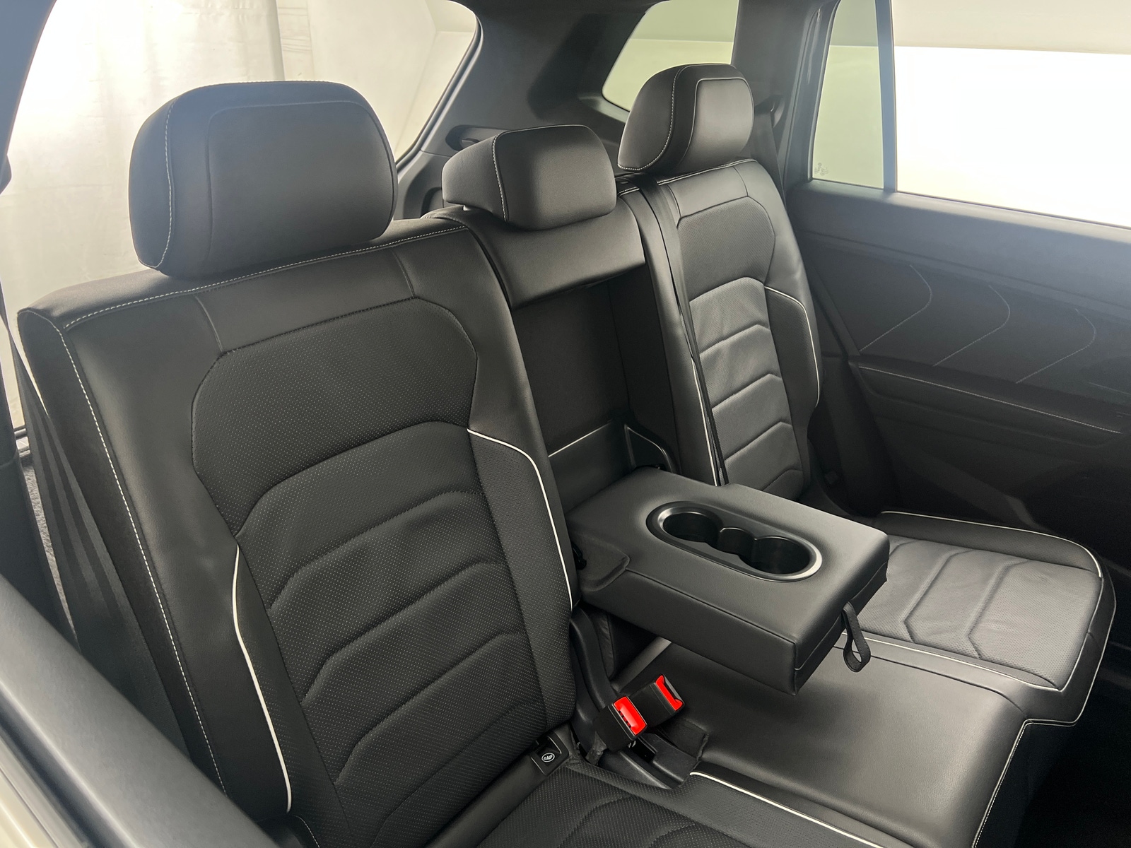 Thumbnail: 2024 Volkswagen Tiguan - 5