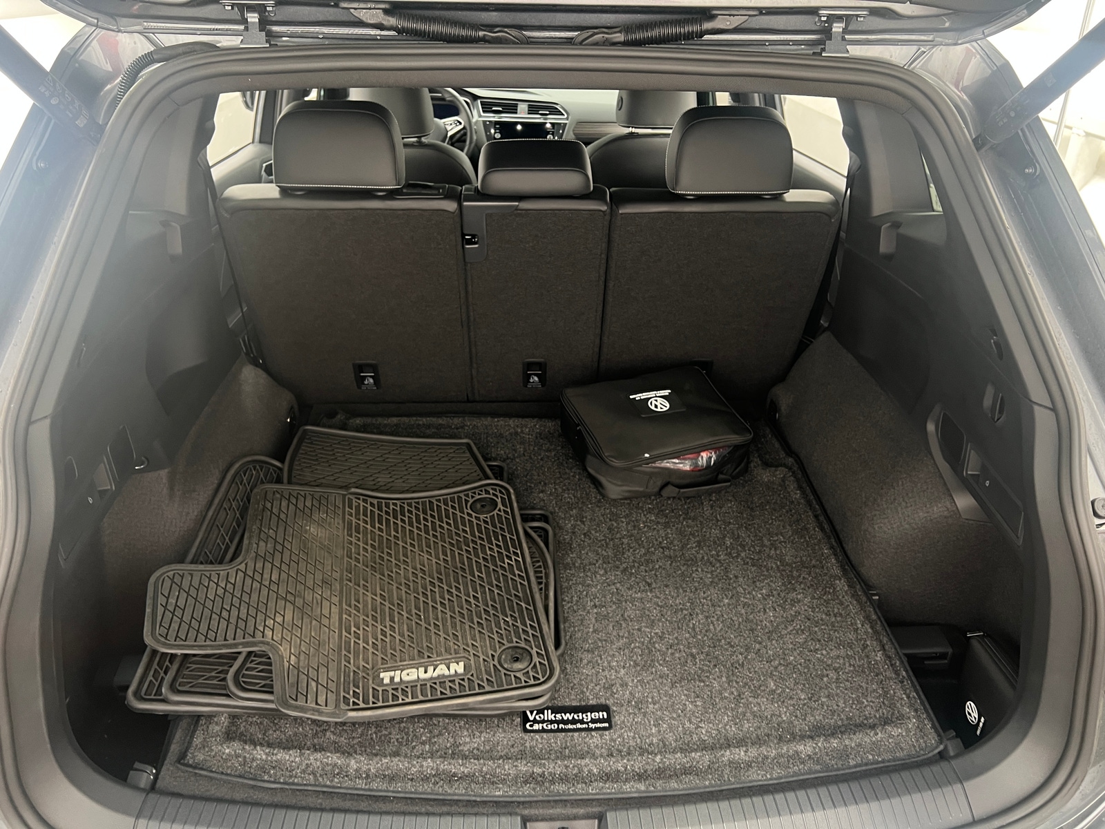 Thumbnail: 2024 Volkswagen Tiguan - 6