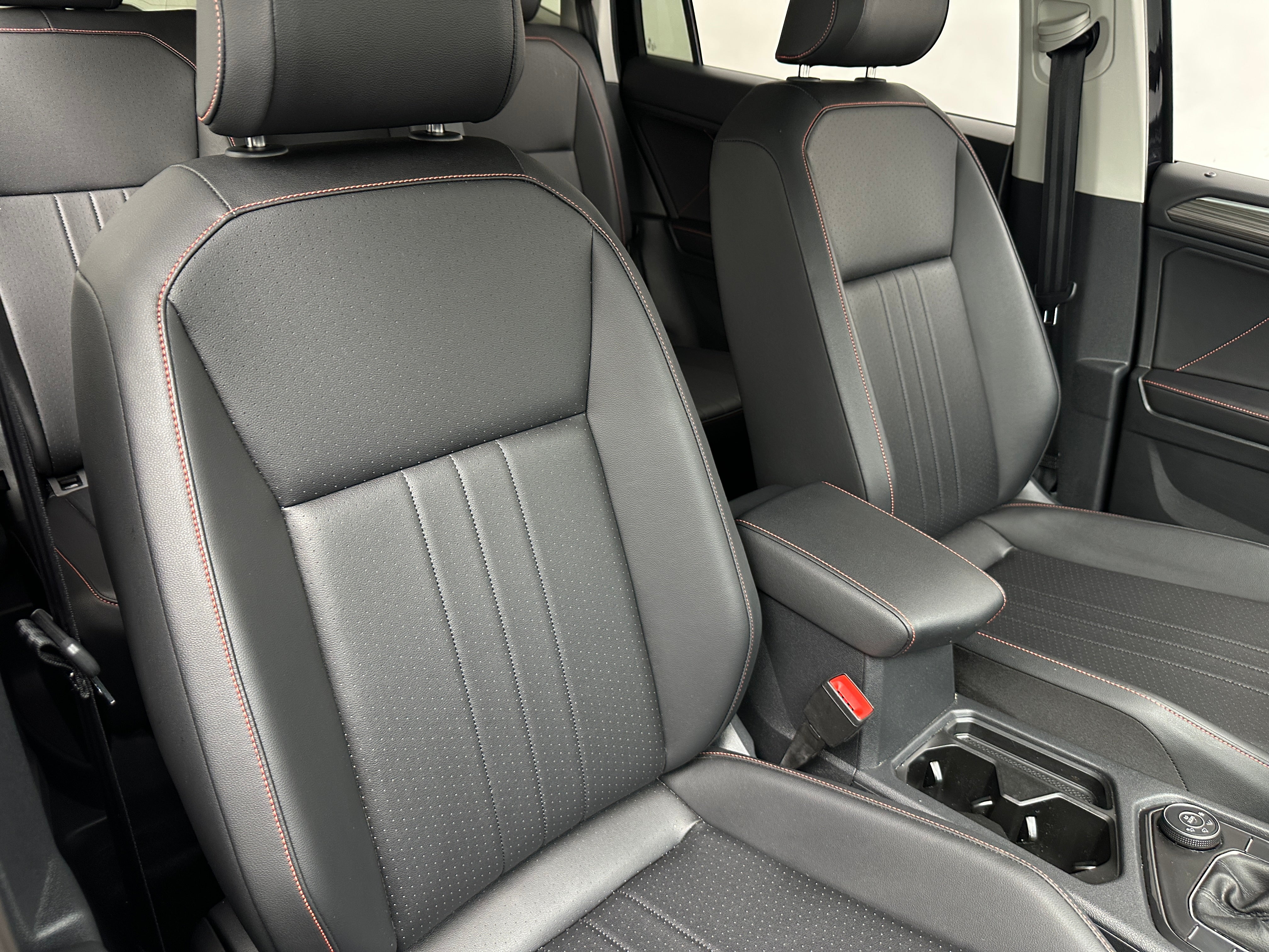 2024 Volkswagen Tiguan - Image 1
