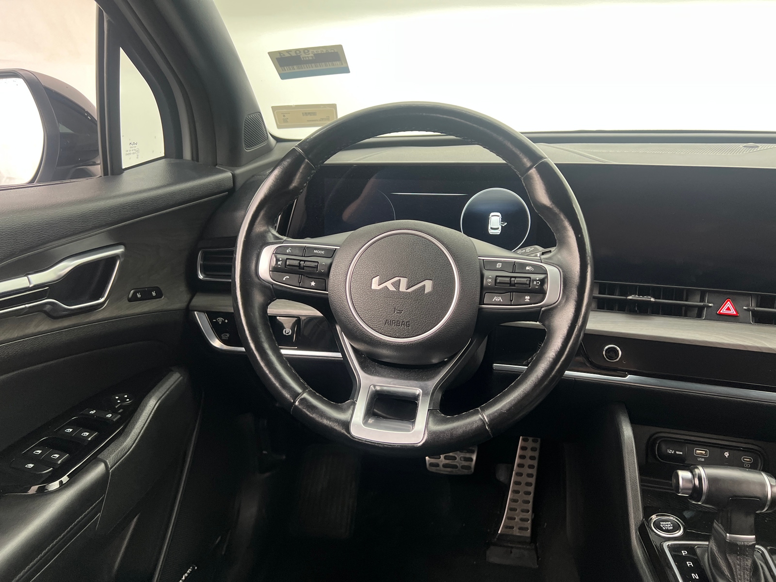 Thumbnail: 2023 Kia Sportage - 4
