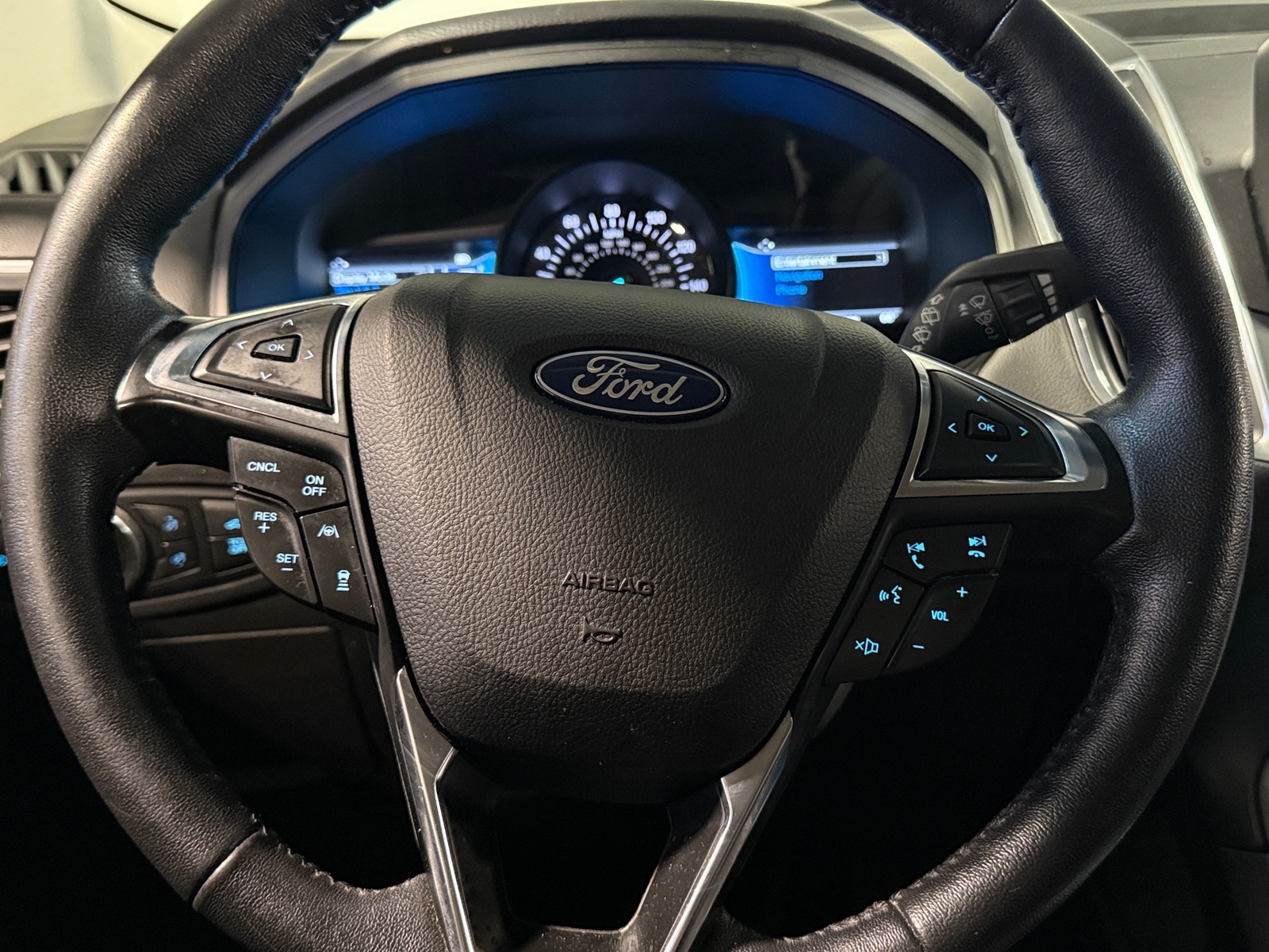 Thumbnail: 2022 Ford Edge - 4