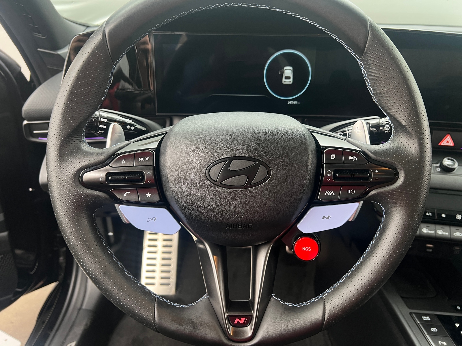 Thumbnail: 2024 Hyundai Elantra - 4