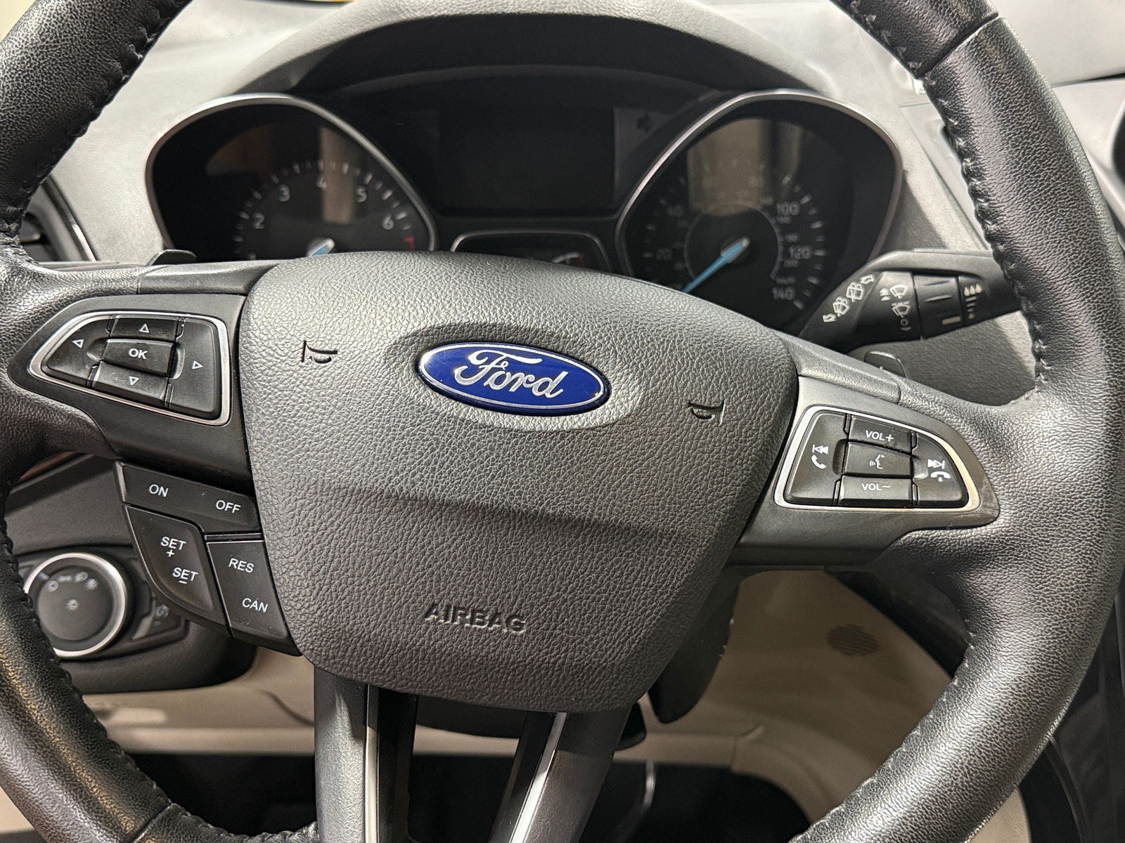 Thumbnail: 2017 Ford Escape - 4