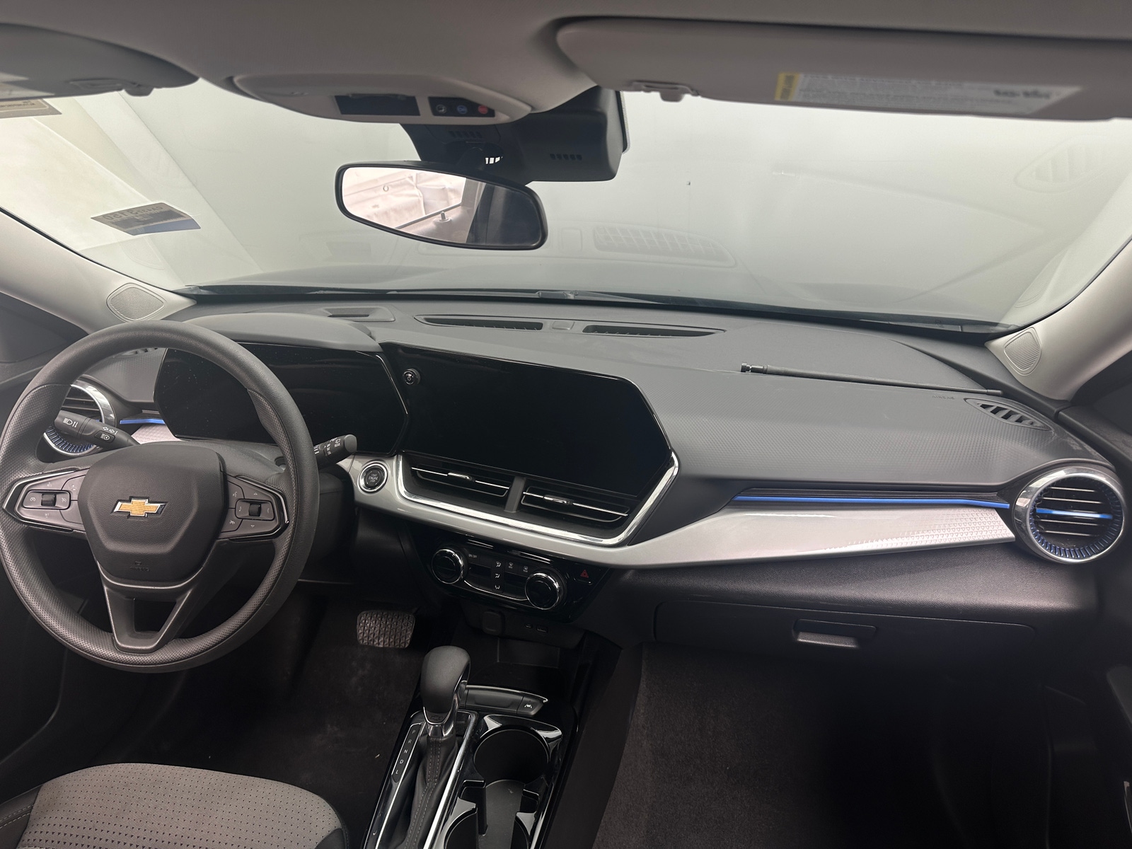 Thumbnail: 2025 Chevrolet Trax - 3
