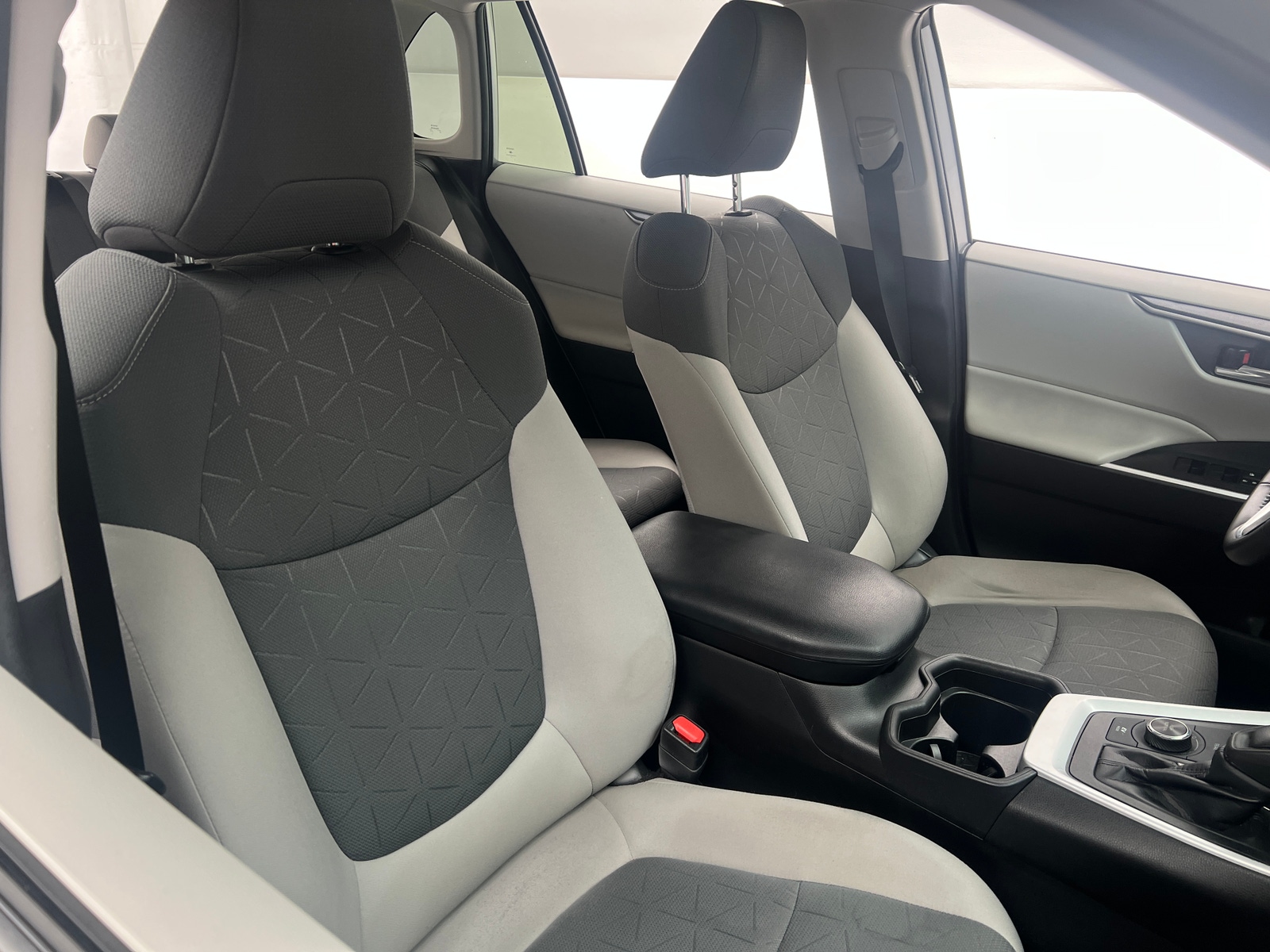 Thumbnail: 2020 Toyota RAV4 - 2