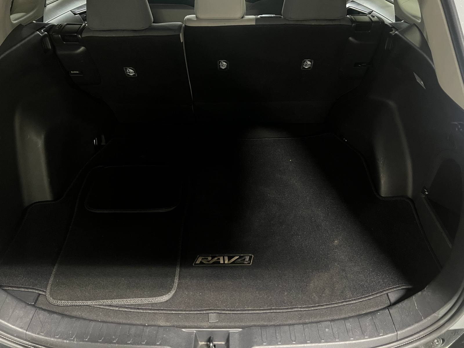 Thumbnail: 2020 Toyota RAV4 - 7