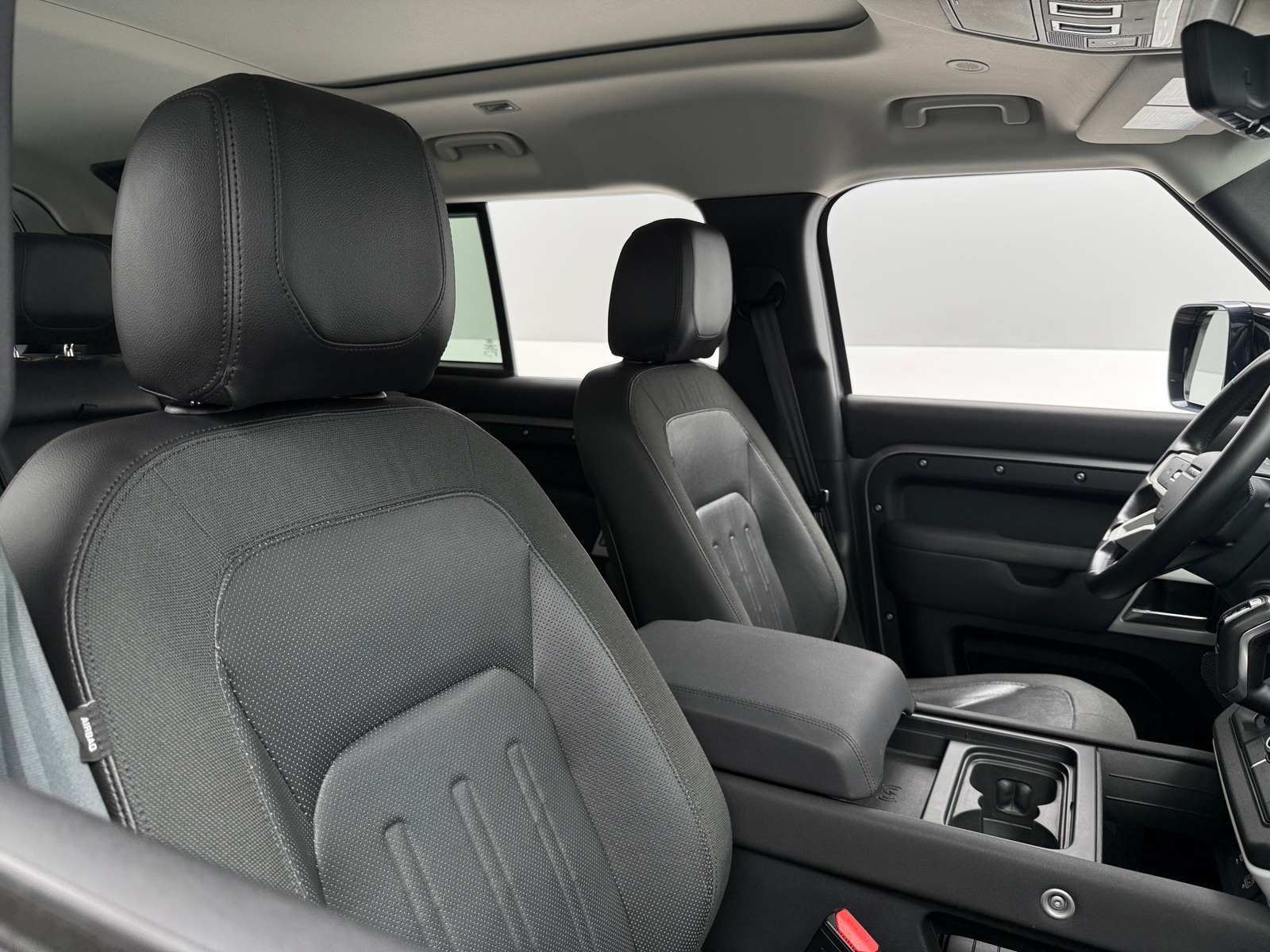 Thumbnail: 2020 Land Rover Defender - 2