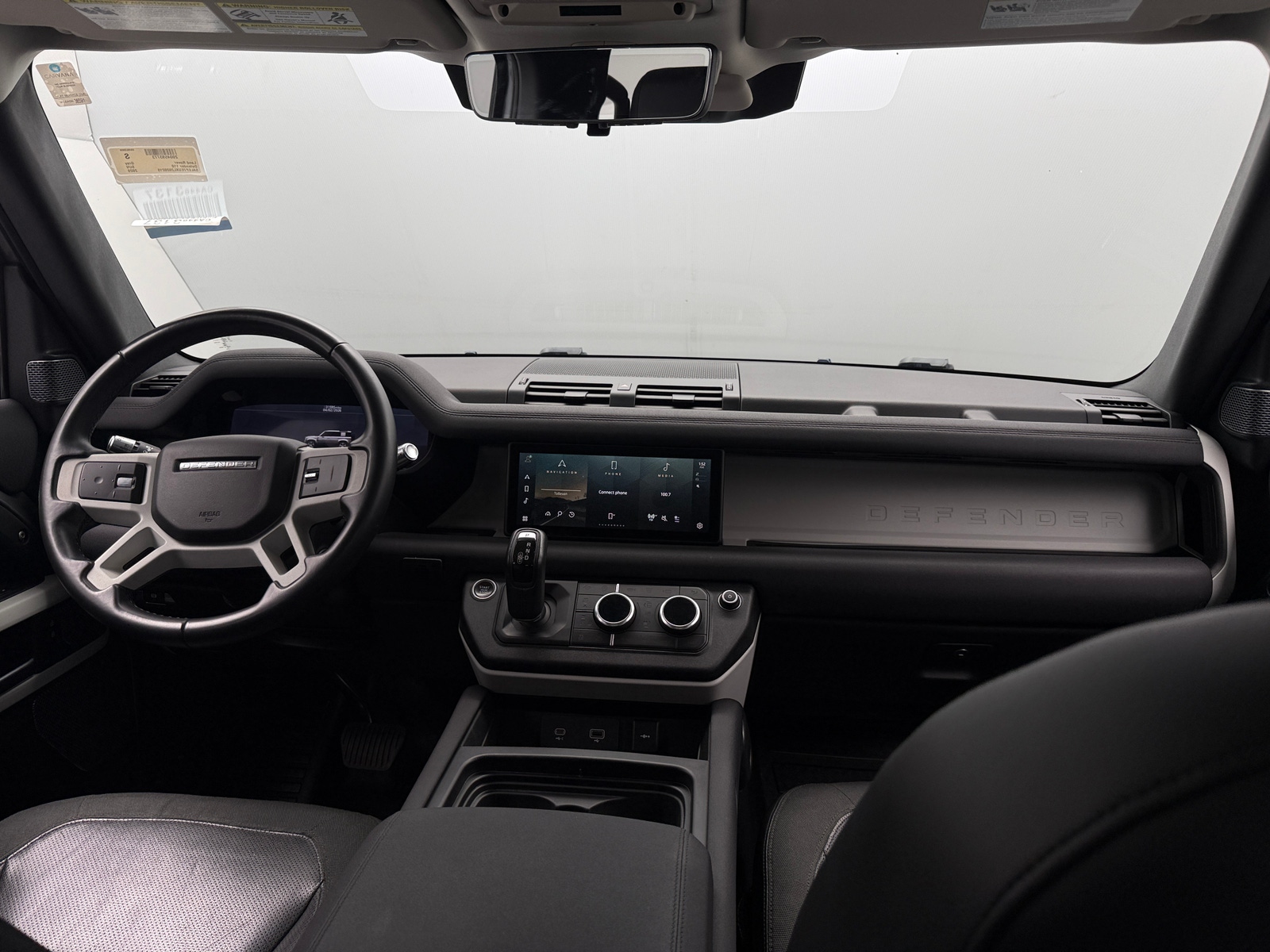 Thumbnail: 2020 Land Rover Defender - 3