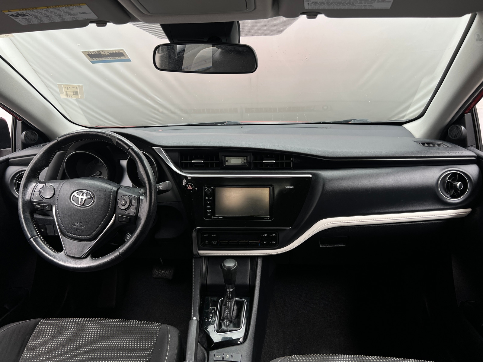 Thumbnail: 2017 Toyota Corolla iM - 3