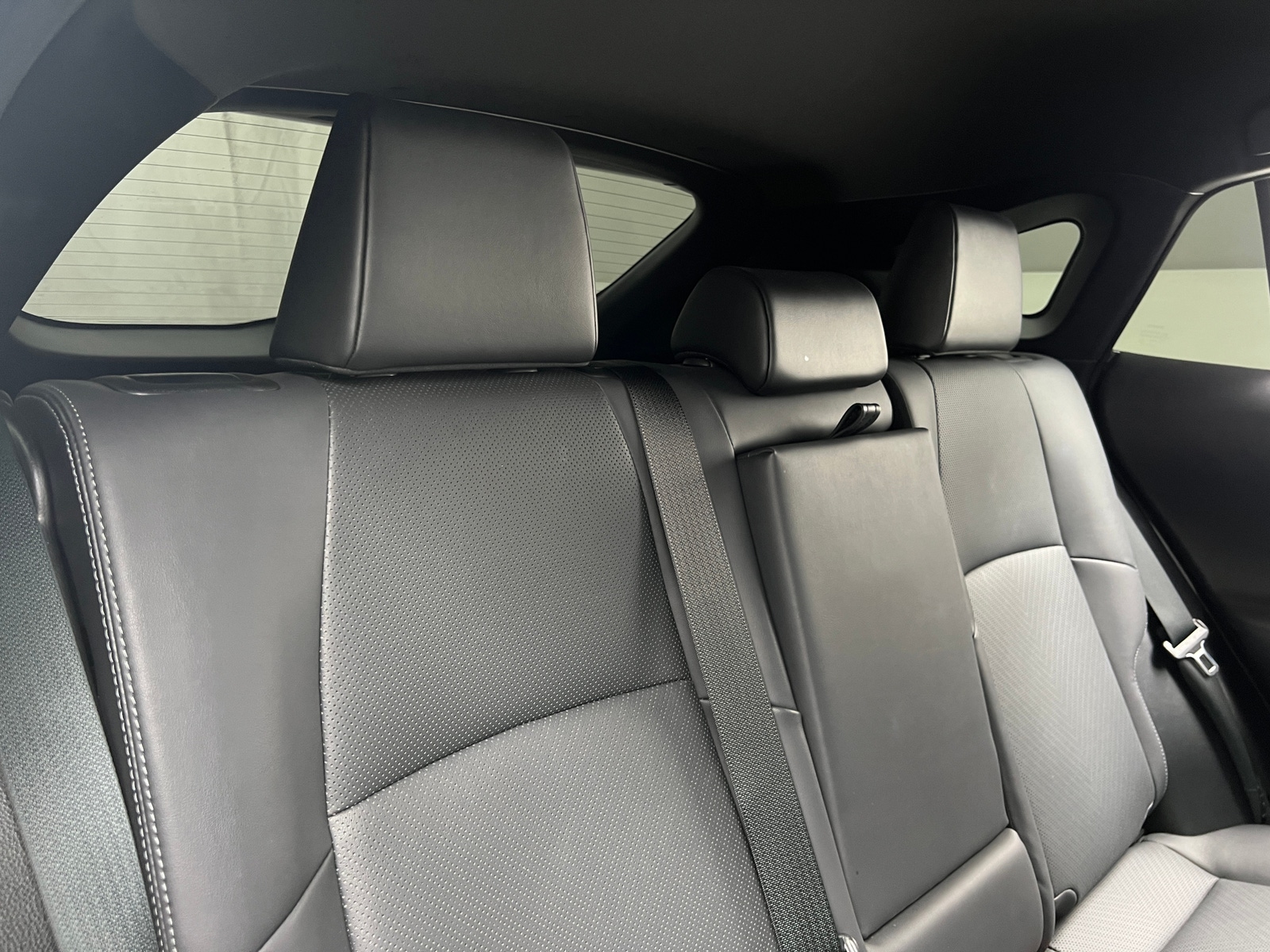 Thumbnail: 2023 Toyota Venza - 5