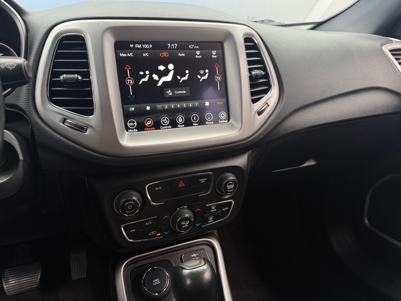 Thumbnail: 2021 Jeep Compass - 3