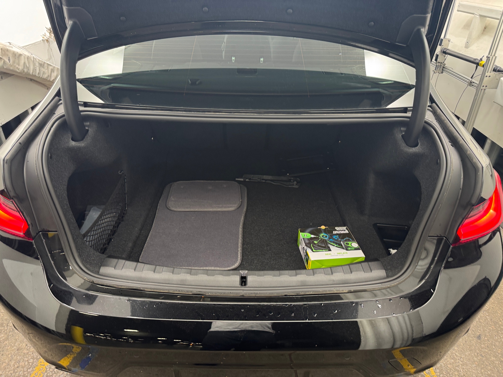 Thumbnail: 2025 BMW 3 Series - 6