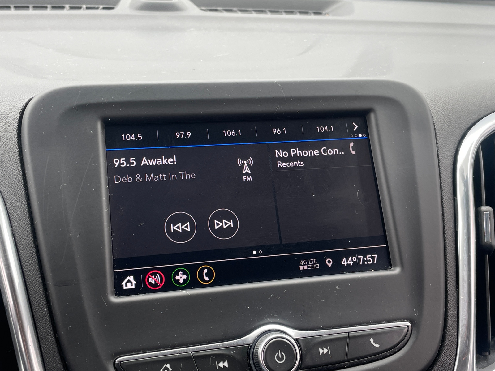 Thumbnail: 2020 Chevrolet Equinox - 4