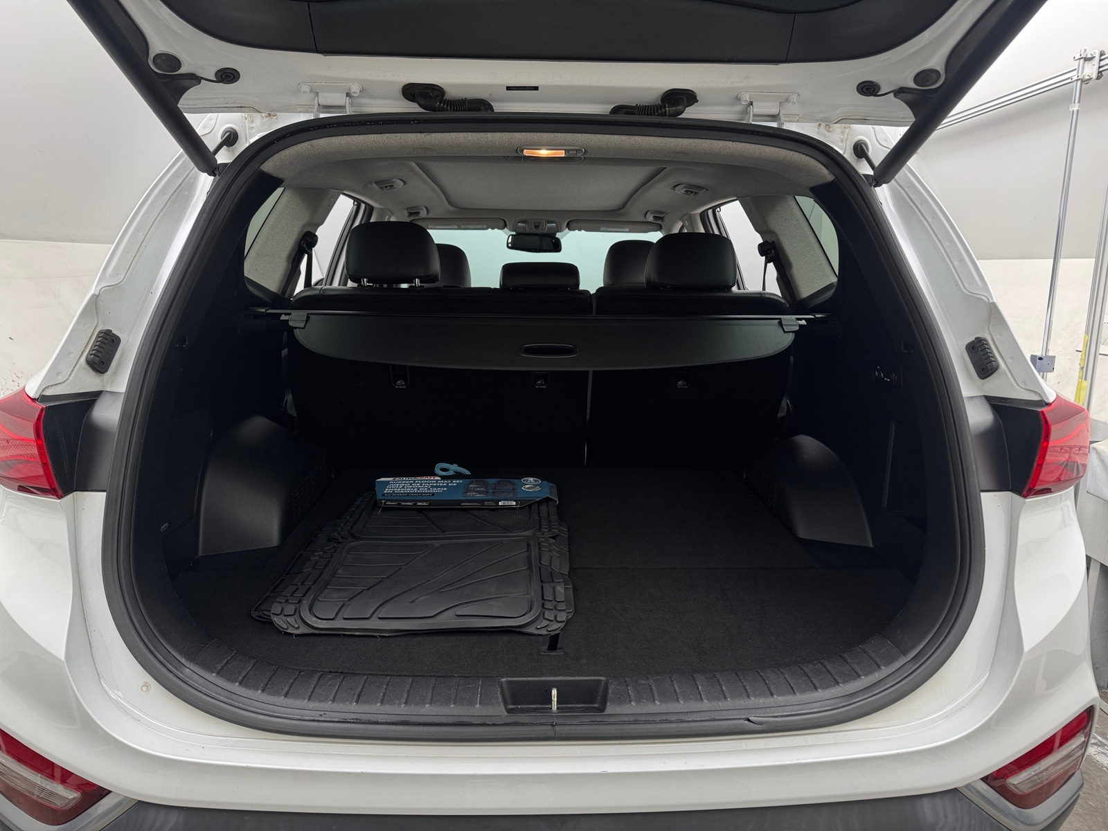 Thumbnail: 2020 Hyundai Santa Fe - 6