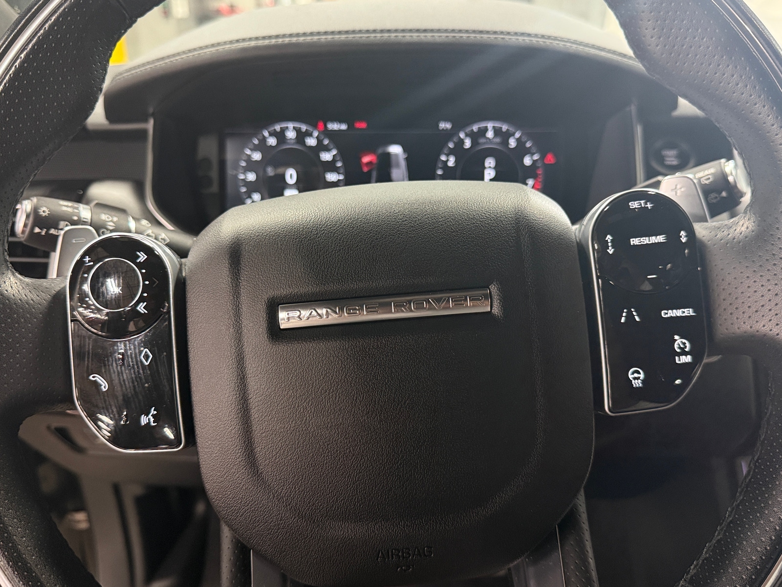 Thumbnail: 2021 Land Rover Range Rover Sport - 4