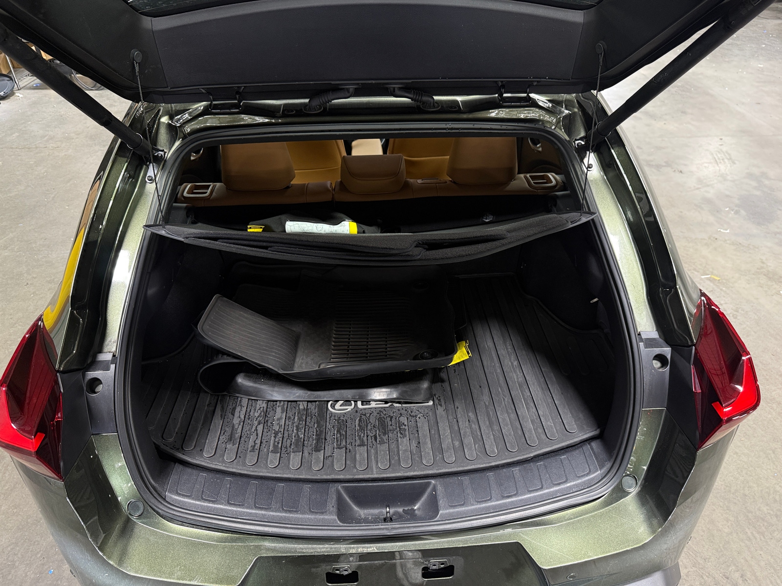 Thumbnail: 2024 Lexus UX - 6