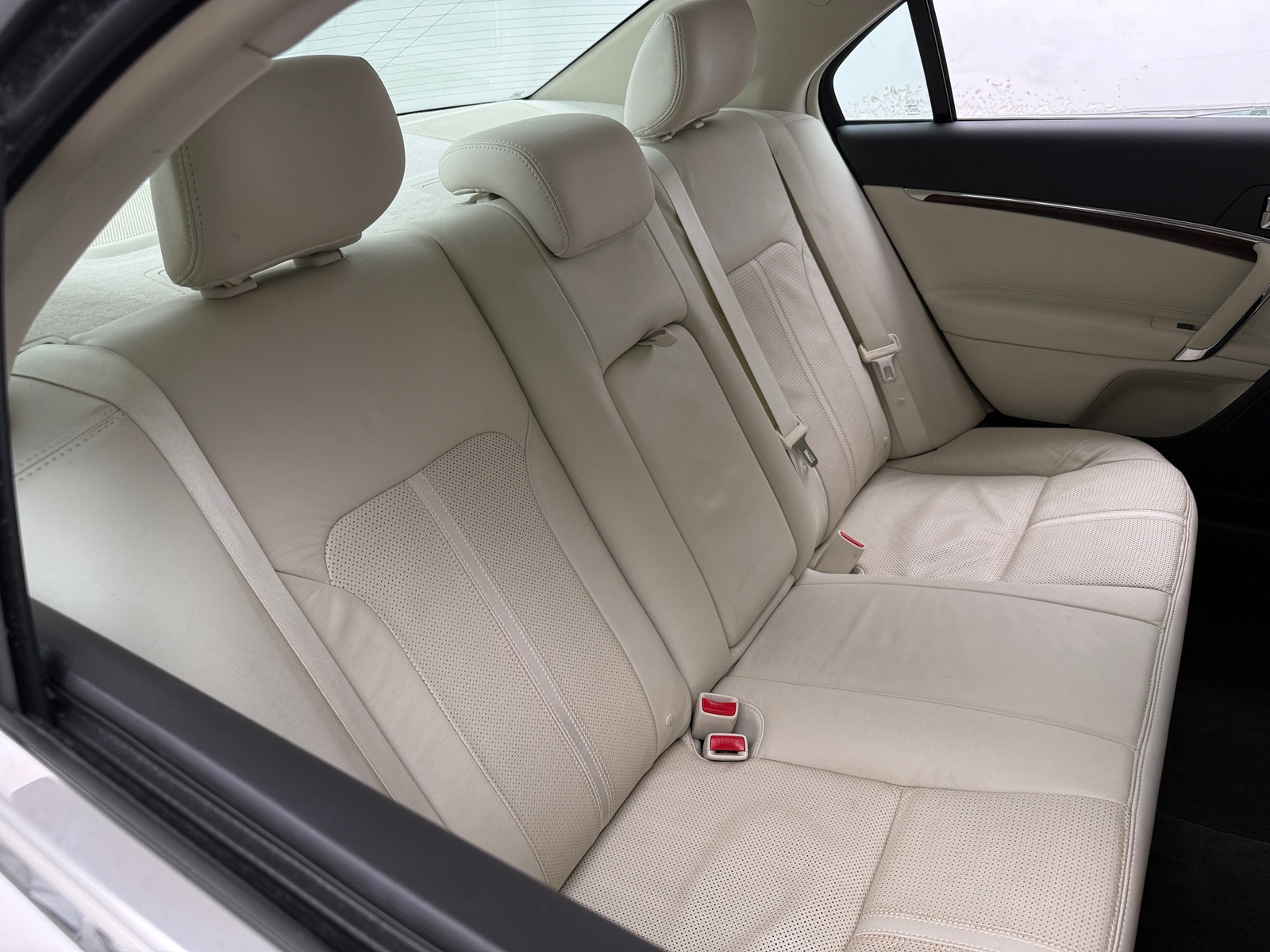 Thumbnail: 2012 Lincoln MKZ - 5