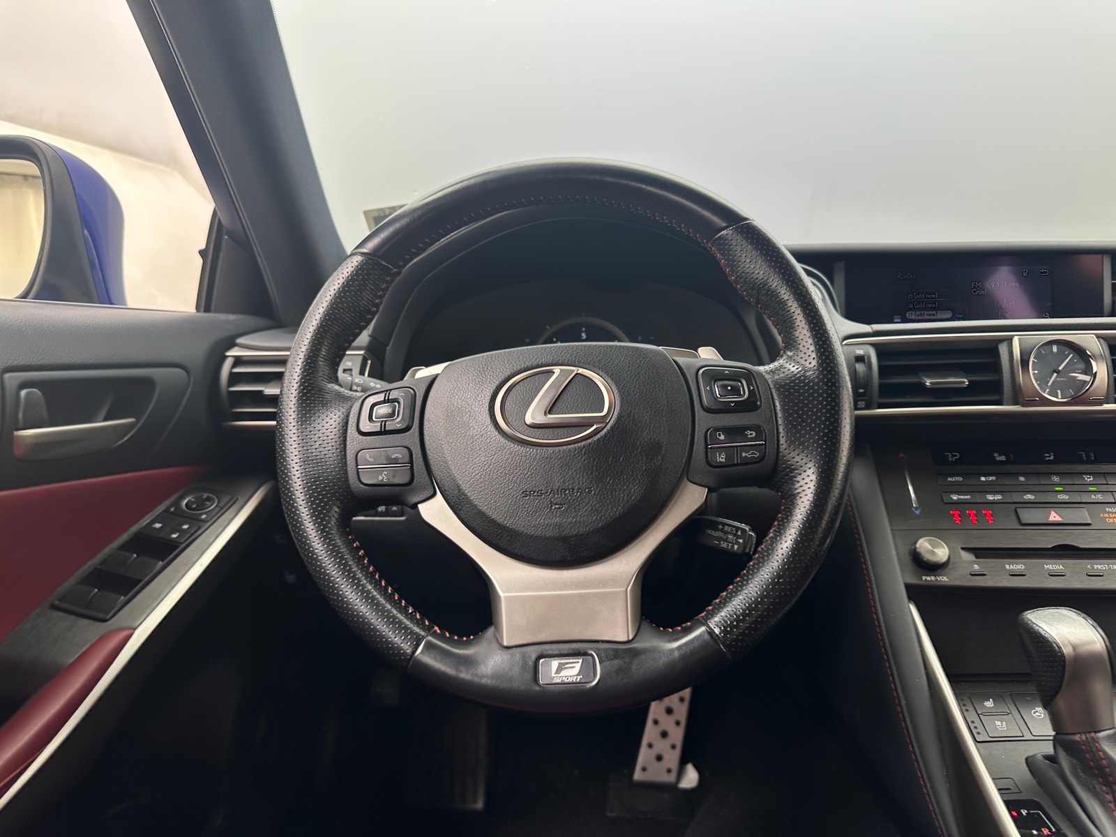 Thumbnail: 2019 Lexus IS - 4