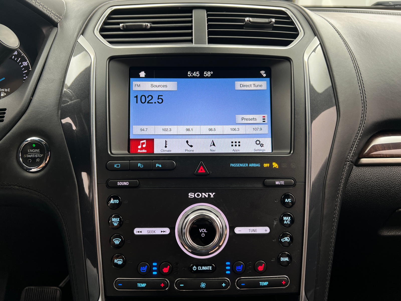 Thumbnail: 2019 Ford Explorer - 3