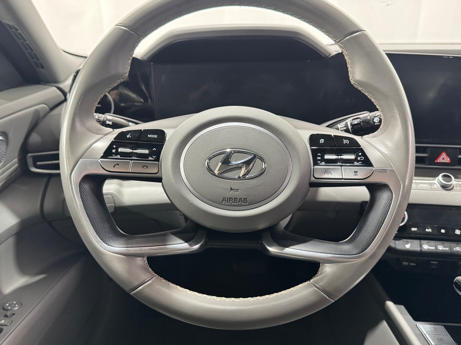 Thumbnail: 2023 Hyundai Elantra - 5
