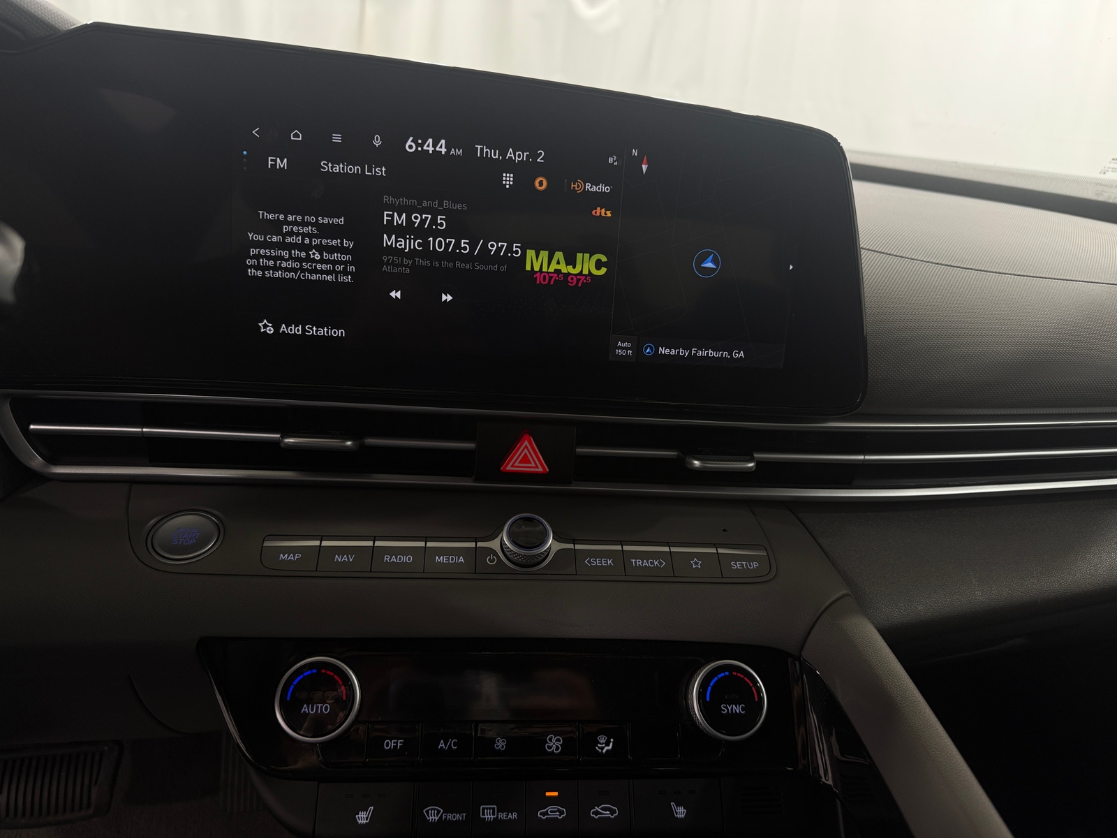 Thumbnail: 2023 Hyundai Elantra - 4