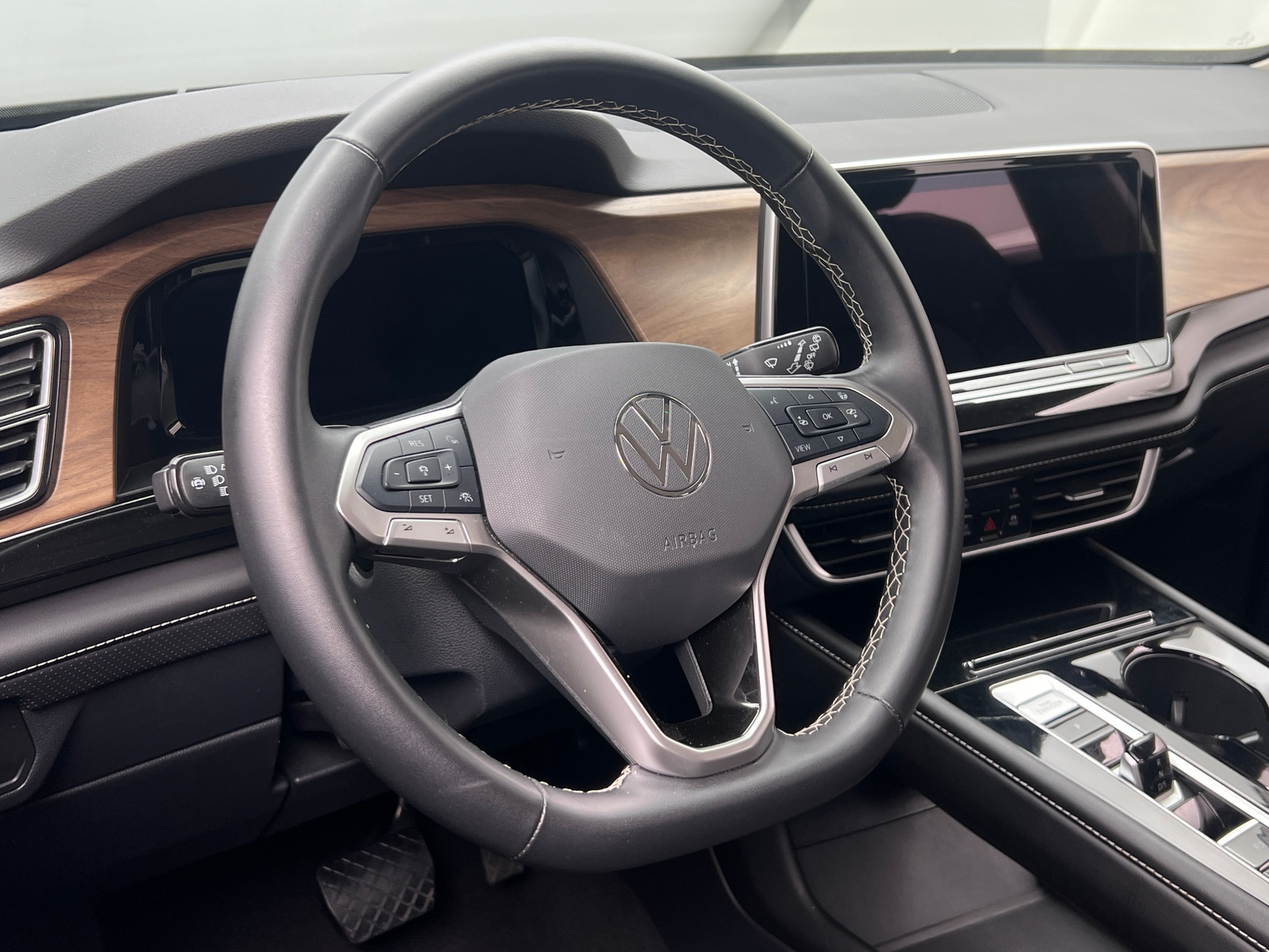 Thumbnail: 2025 Volkswagen Atlas - 4