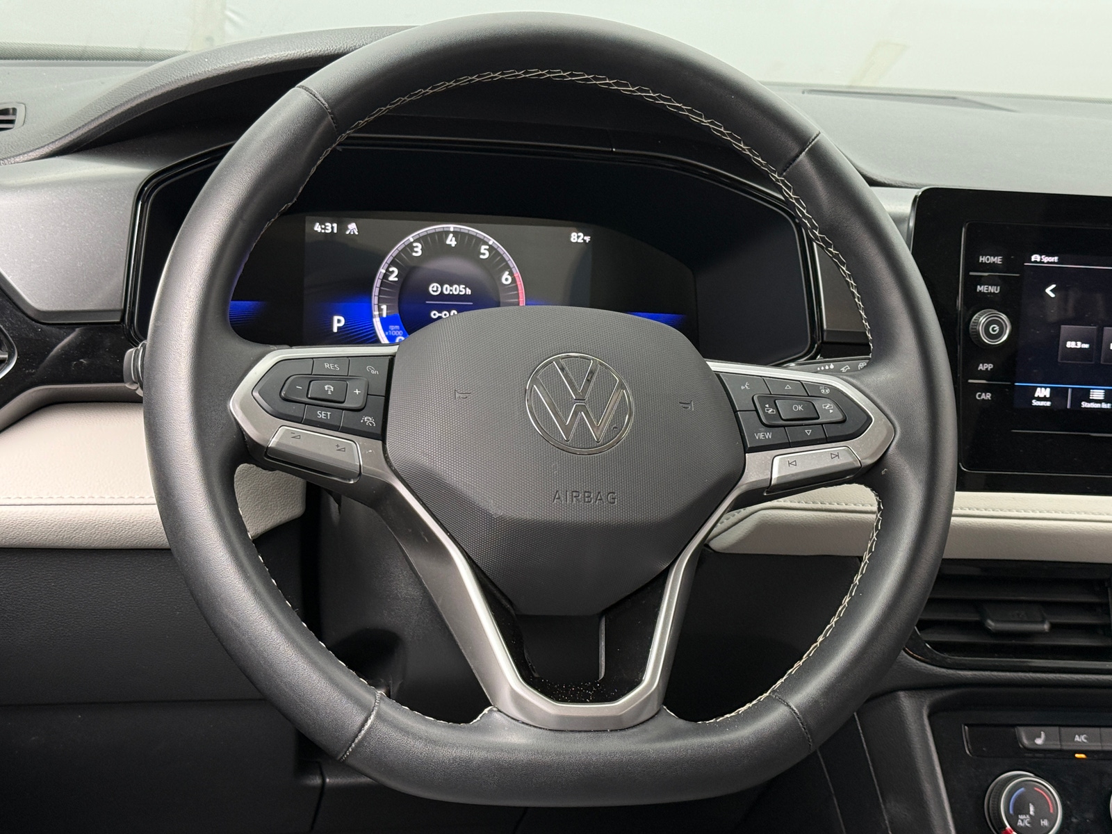 Thumbnail: 2025 Volkswagen Taos - 5