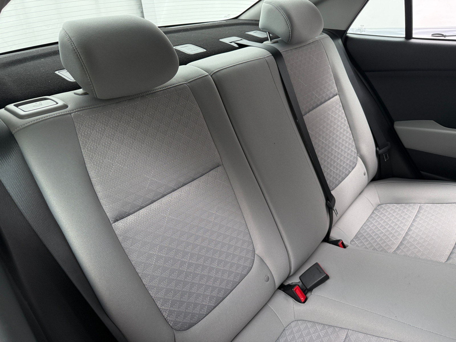 Thumbnail: 2021 Kia Rio - 6