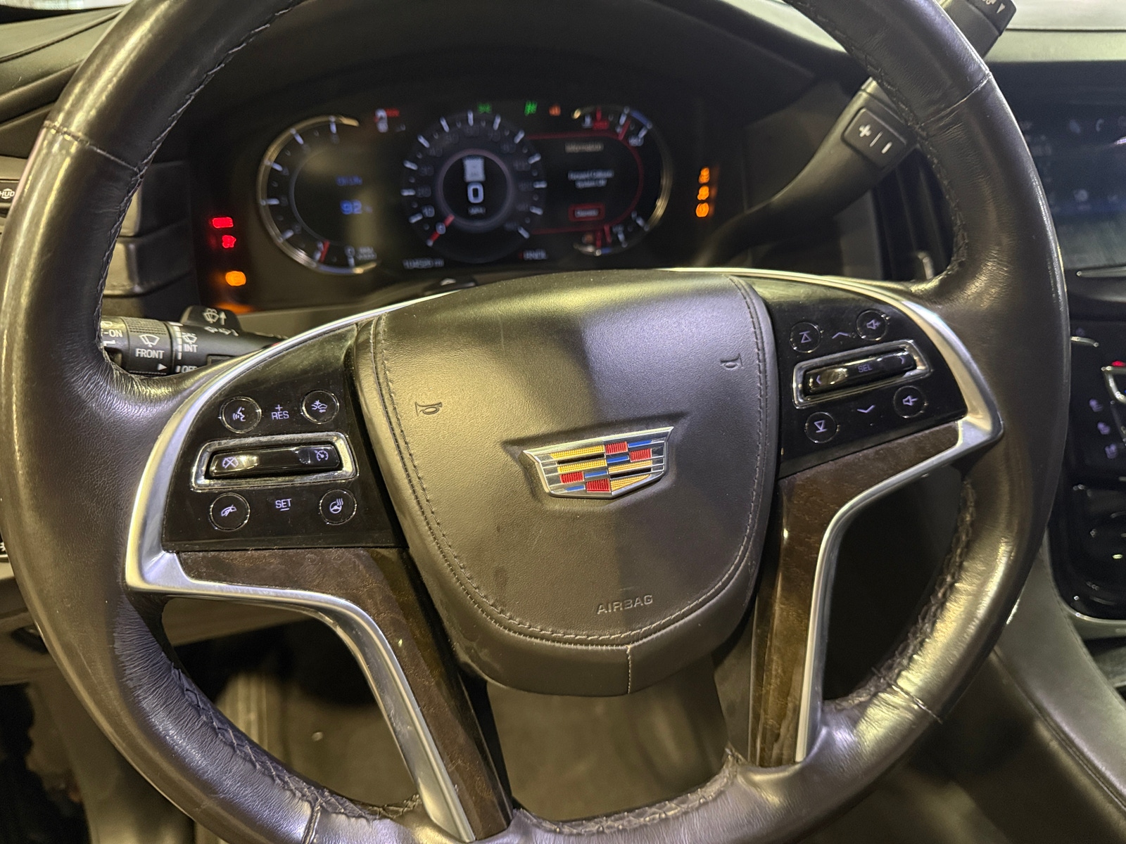 Thumbnail: 2020 Cadillac Escalade - 4