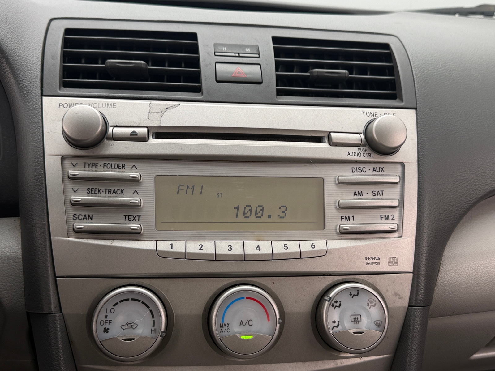 Thumbnail: 2011 Toyota Camry - 4